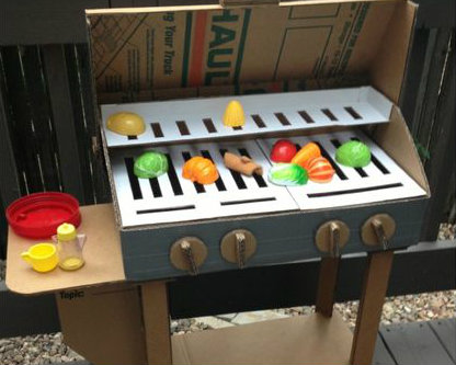 親子歡樂BBQ烤肉PK賽！紙箱烤肉架DIY