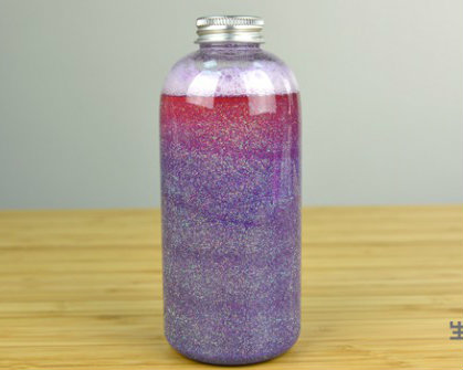 皮小孩的剋星「乖乖冷靜瓶」！DIY Time Out Glitter Bottle