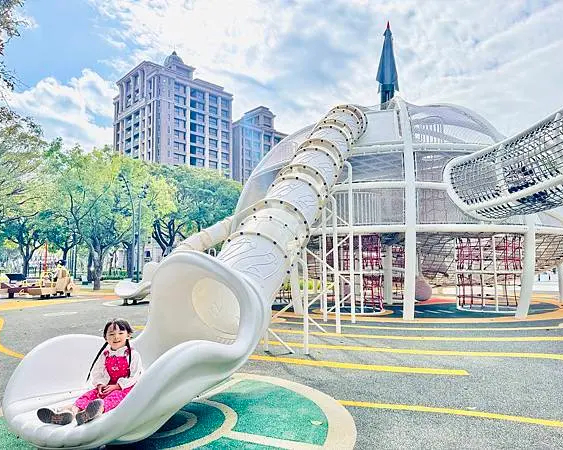 結合在地軍事主題，勝利女神飛彈闖關趣～桃園龍潭運動公園兒童遊戲場