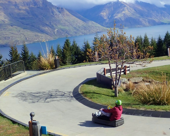 加速感受刺激快感，山湖美景一覽無遺～紐西蘭Skyline Queenstown