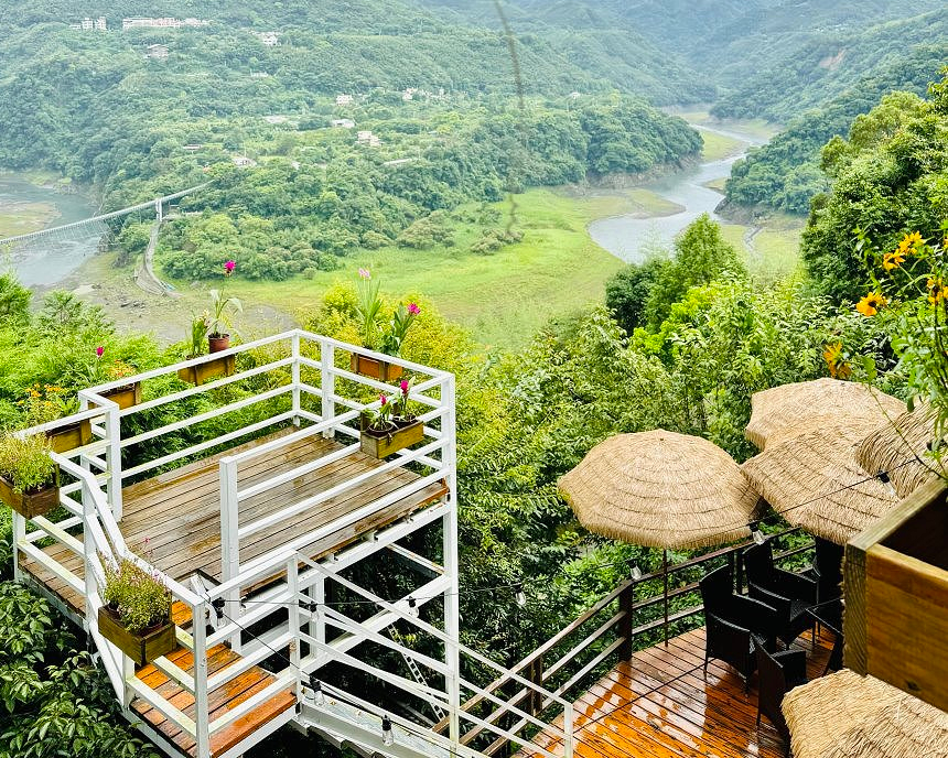 坐擁群山美景，隱藏山林間的世外桃源～桃園森鄰水岸景觀咖啡館