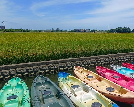 親子共划獨木舟，感受黃金河稻田園風光～宜蘭中華中划
