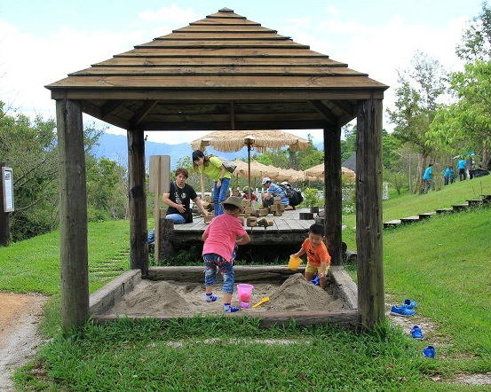 一起相約在樹屋秘密基地～苗栗vilavilla魔法莊園