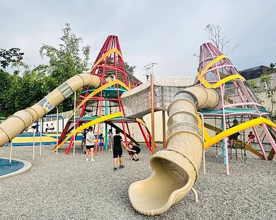 竹筍雙塔溜滑梯，同樂空間築夢成真～南投竹夢親子公園