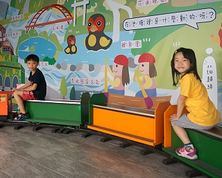 小火車迷你環島樂，8號月台出發～台東鐵道旅驛